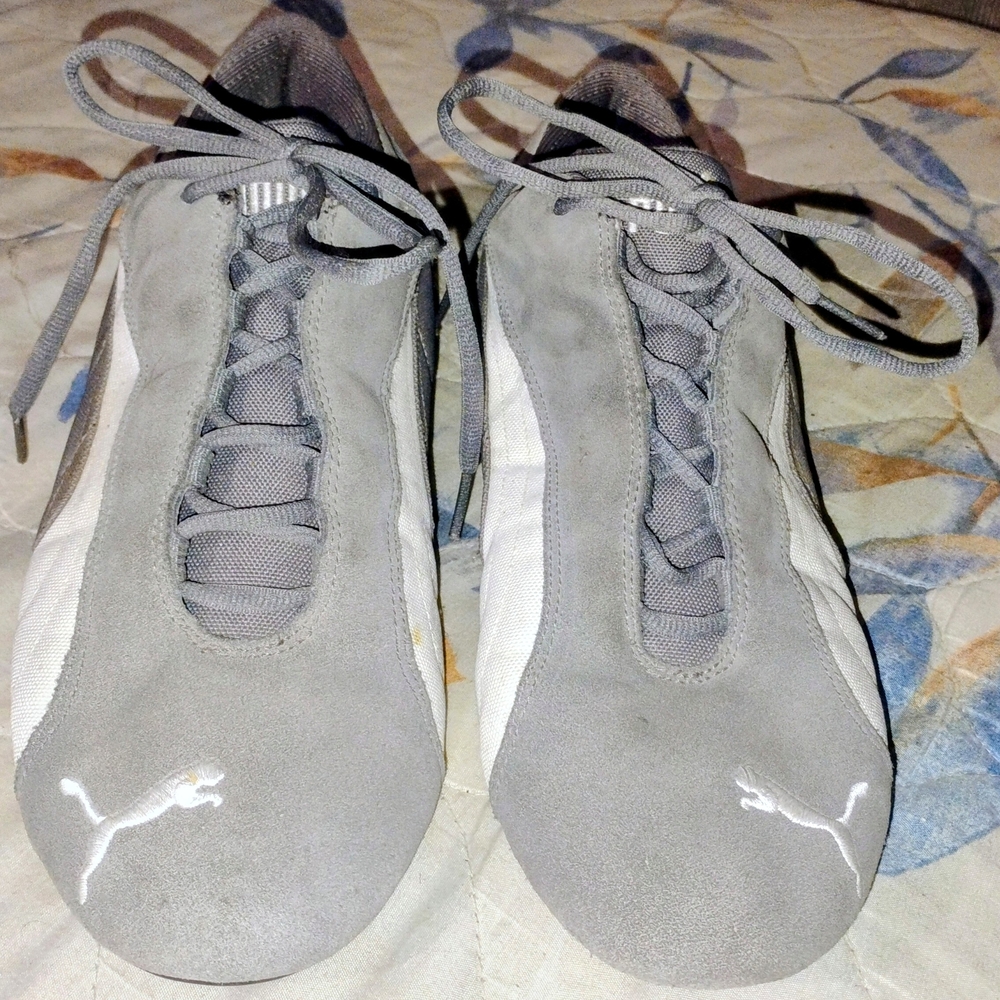 Men"s Puma Gray and White Sneaker(13)